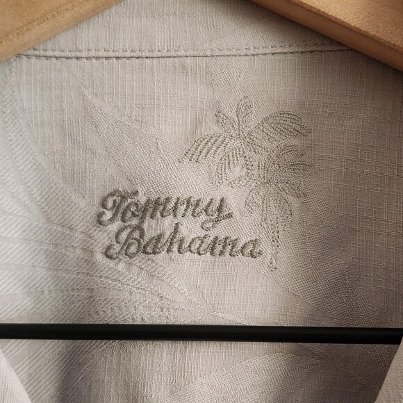Tommy Bahama Shirt Mens Medium Gray Silk Palm Leaf Button Up Camp Casual TB Logo - Picture 4 of 10